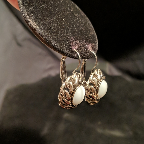 3 for $60 Earrings Vintage drop - Picture 2 of 2